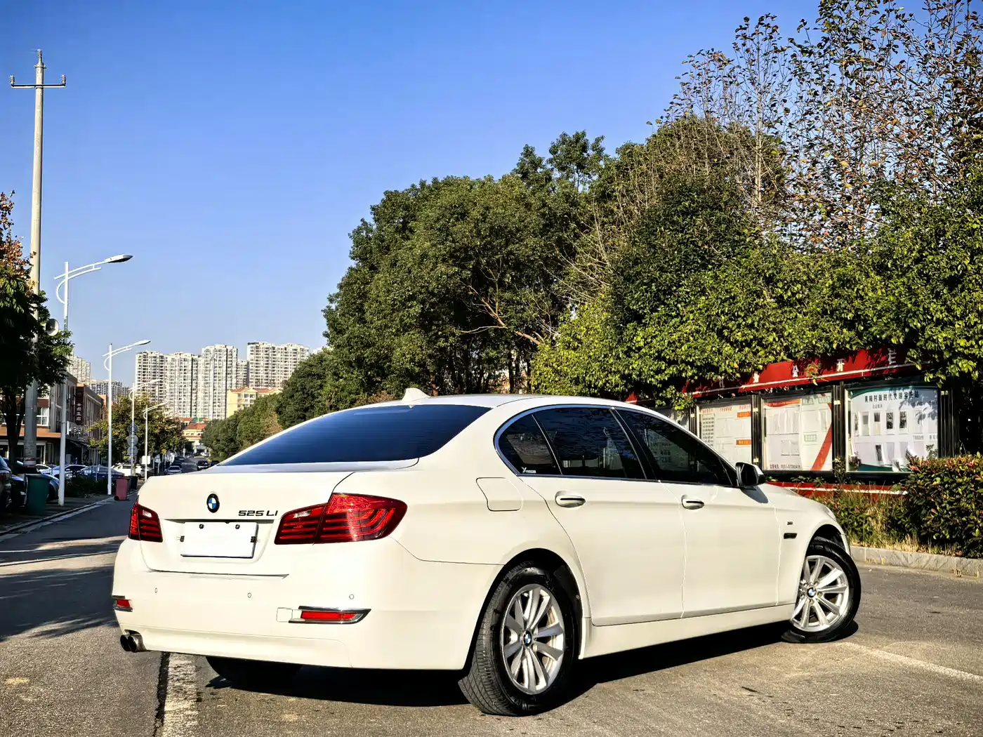 BMW 5 Series 2017 520Li Classic Edition фото 5