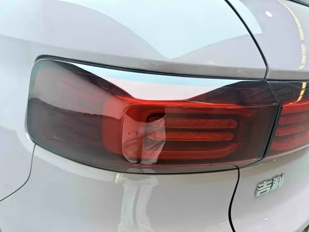 Geely ICON 2025 2026 Chocolate 1.5TD Pure Edition