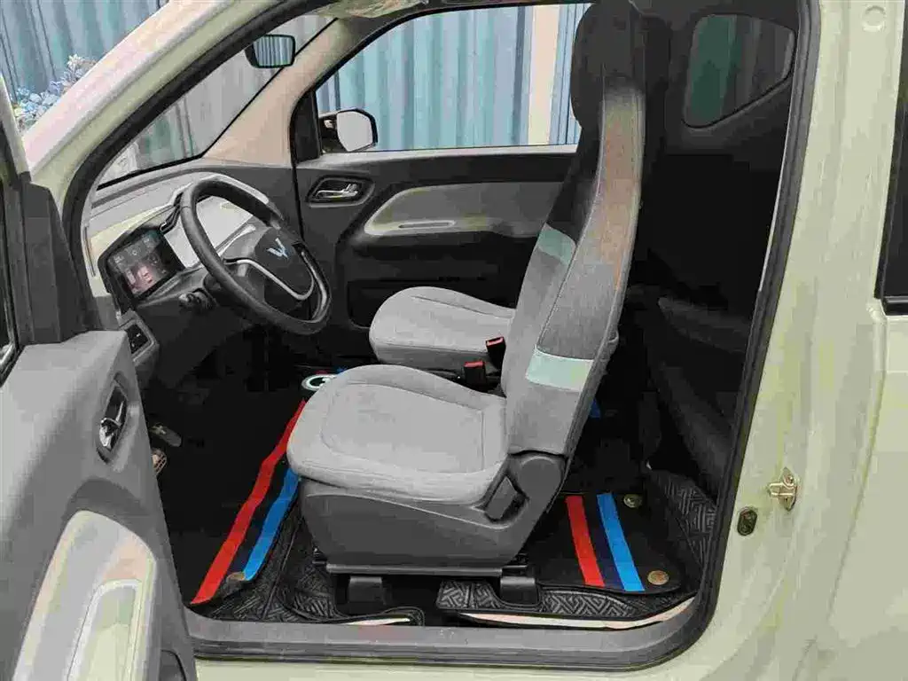 WULING AUTOMOBILE HONGGUANG MINIEV