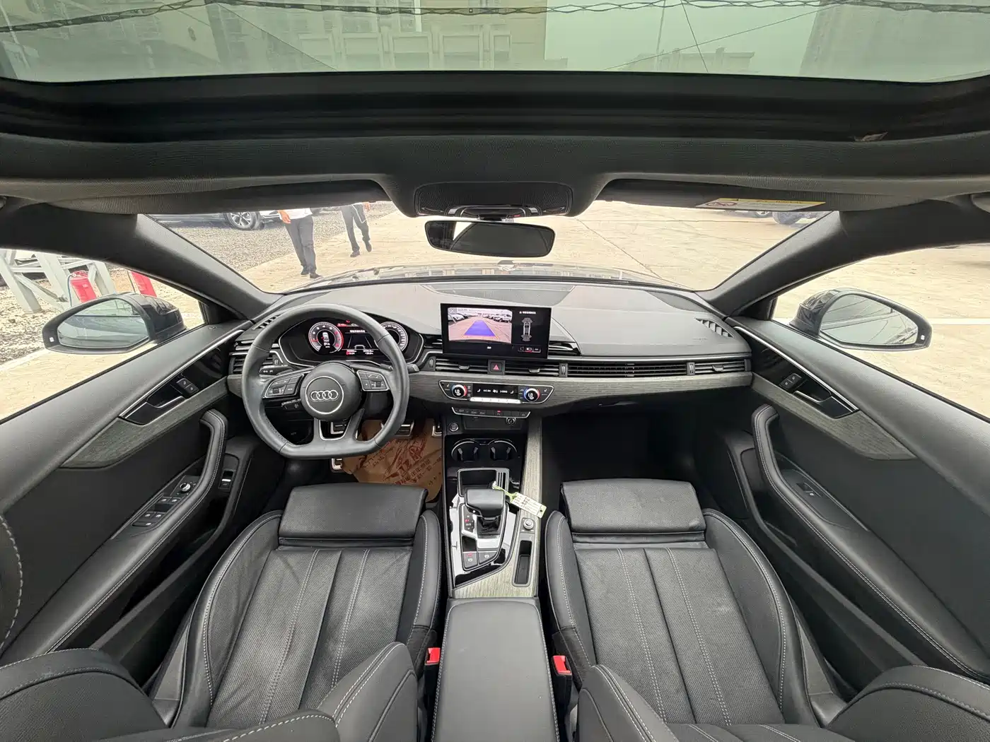 Фото 9 - Audi A4L