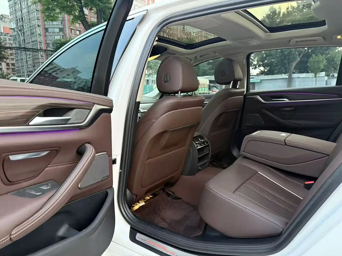 BMW 5 Series 2023 530Li Leading M Sport Package фото 12