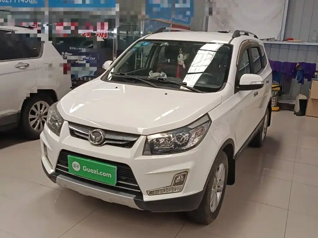 BAIC Huansu S3 2015 2014 1.5L Luxury (China IV)