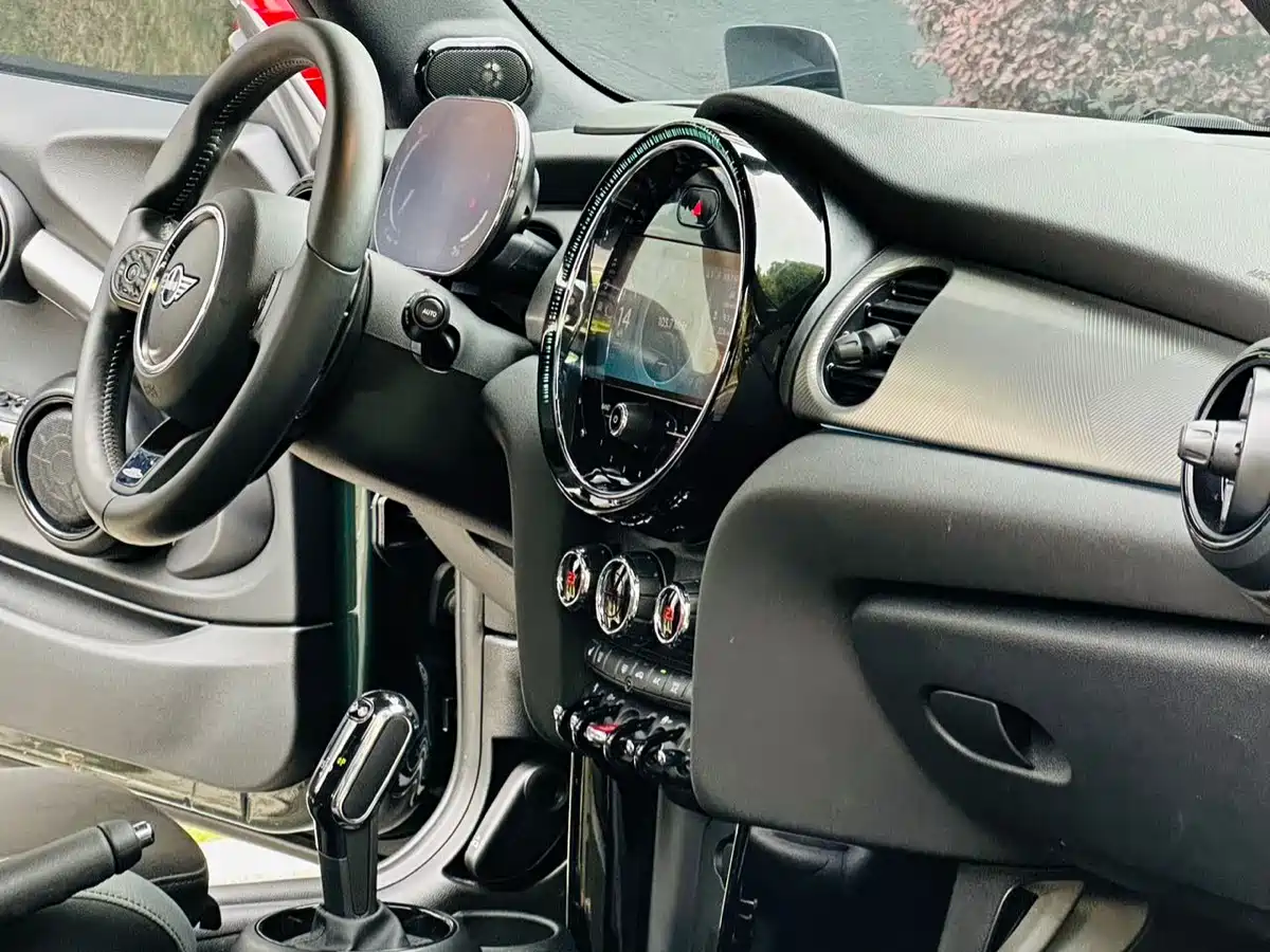 MINI JCW