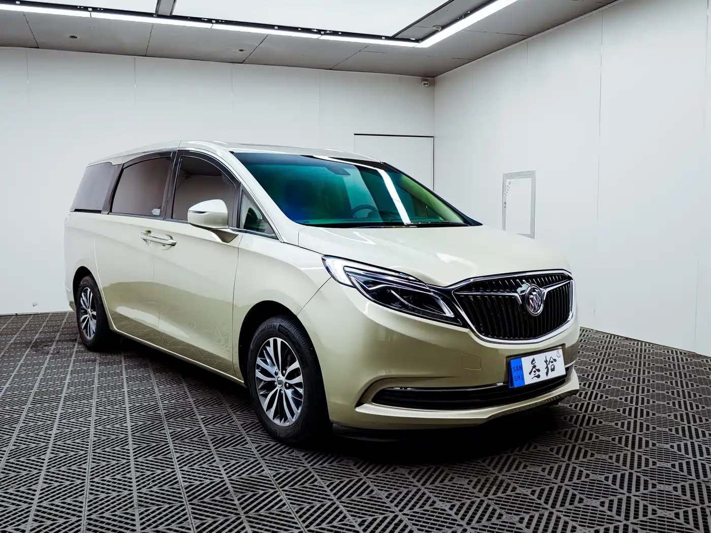 Buick GL8 2018 ES 28T Luxury Type China VI фото 3