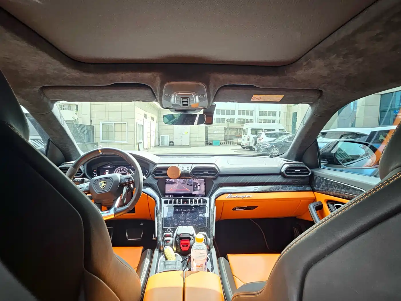 Фото 6 - Lamborghini Urus