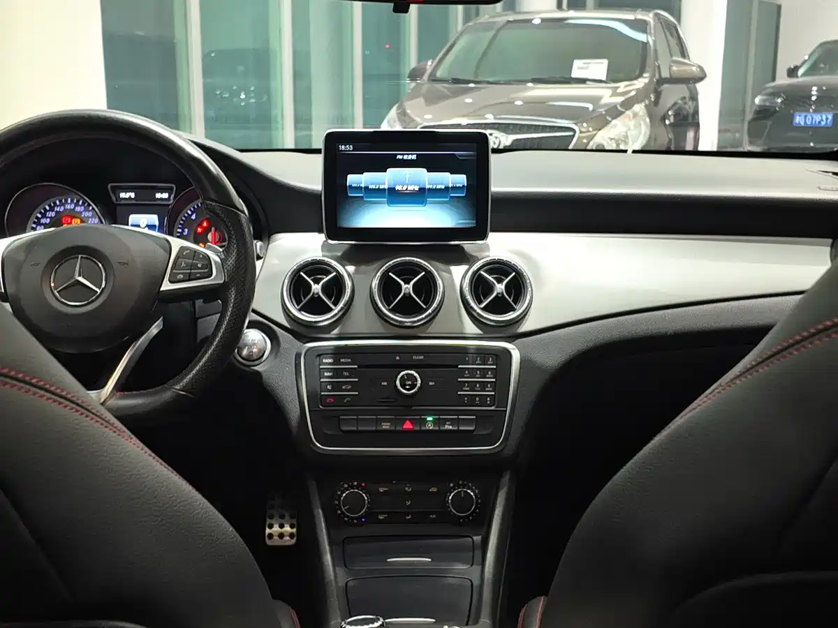 Mercedes-Benz CLA (Import) 2016 CLA 220 4MATIC фото 11