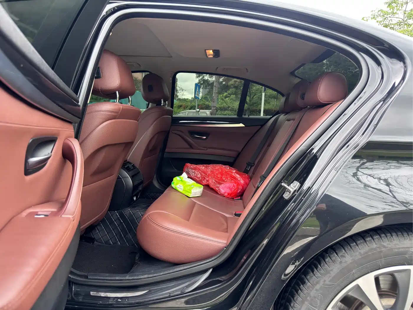 BMW 5 Series (Import) 2014 520i Classic фото 9