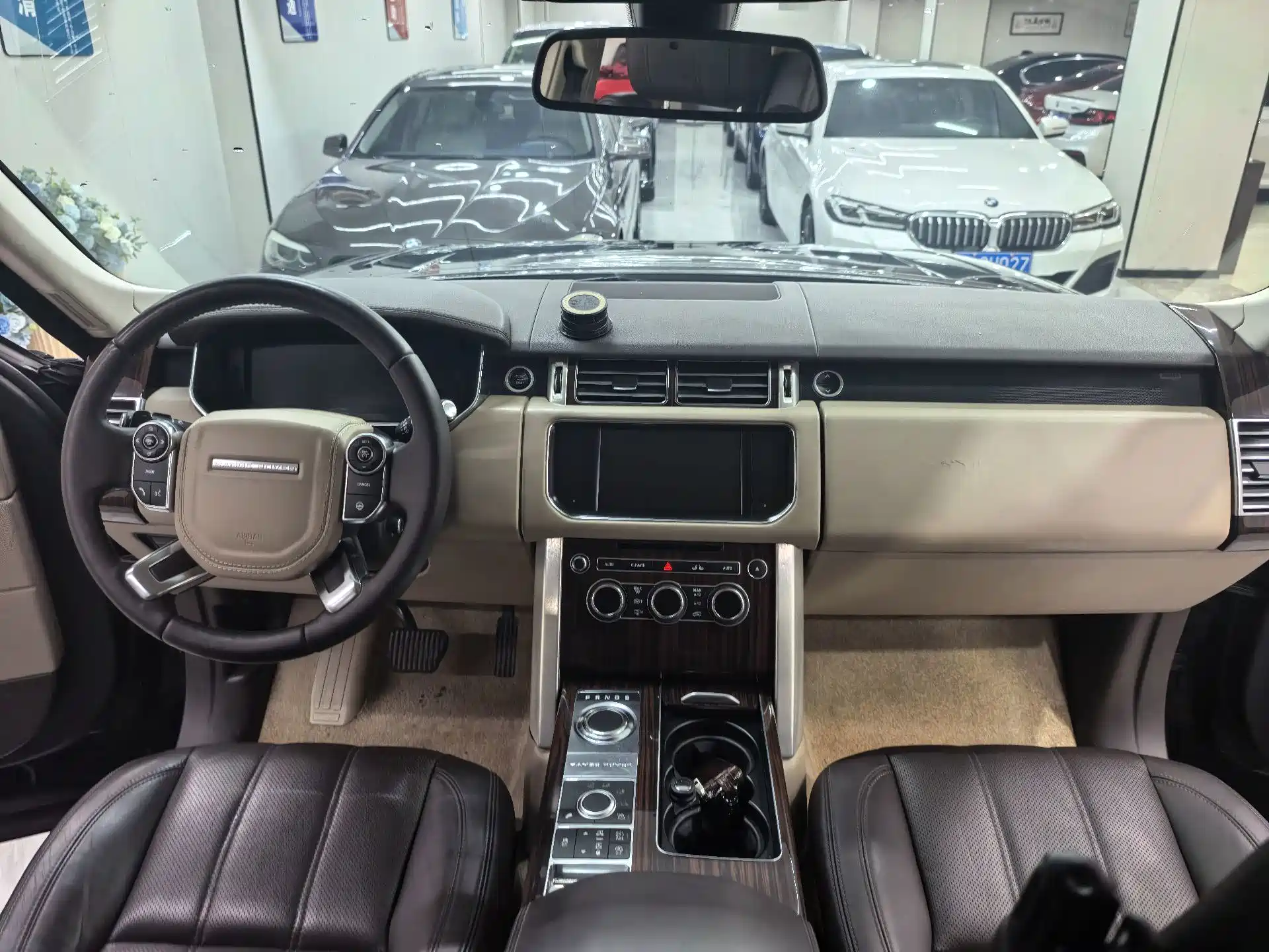Фото 8 - Land Rover Range Rover