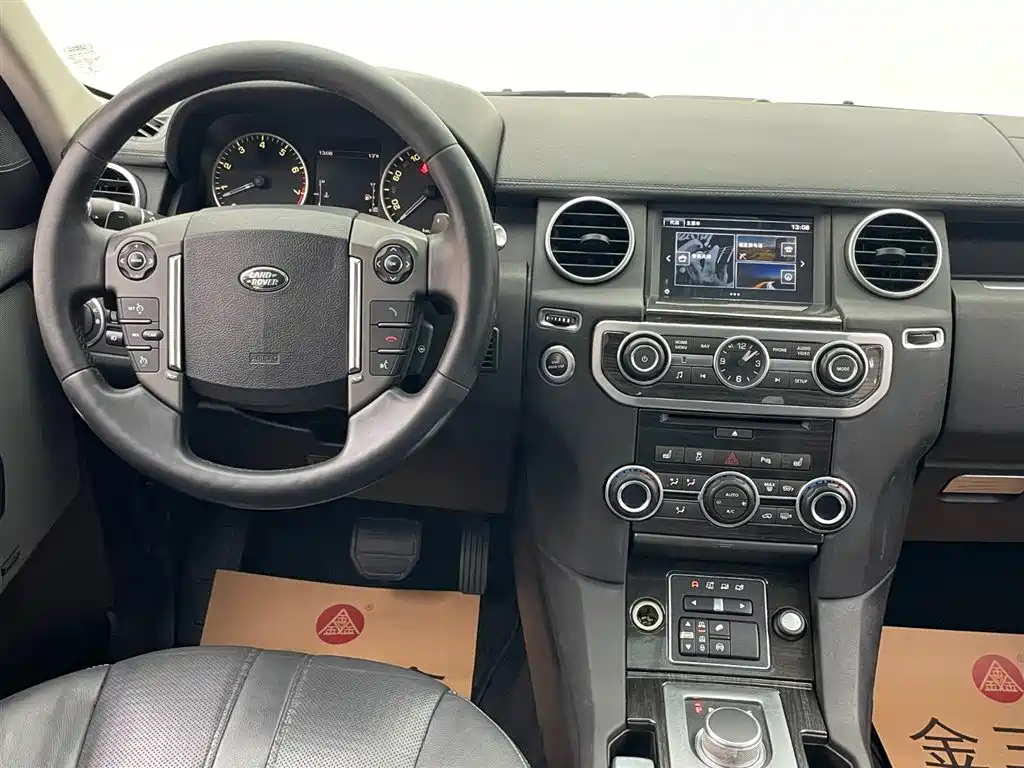 Land Rover Discovery 2016 3.0 SC V6 SE фото 30