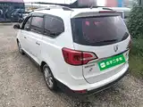 Photo 5 - Baojun 730