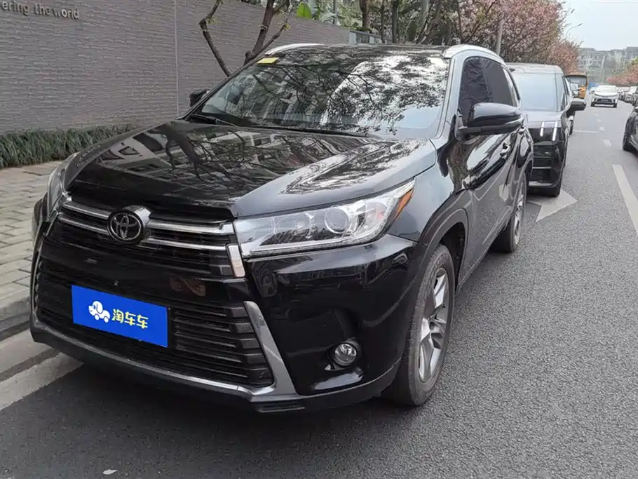 TOYOTA HIGHLANDER
