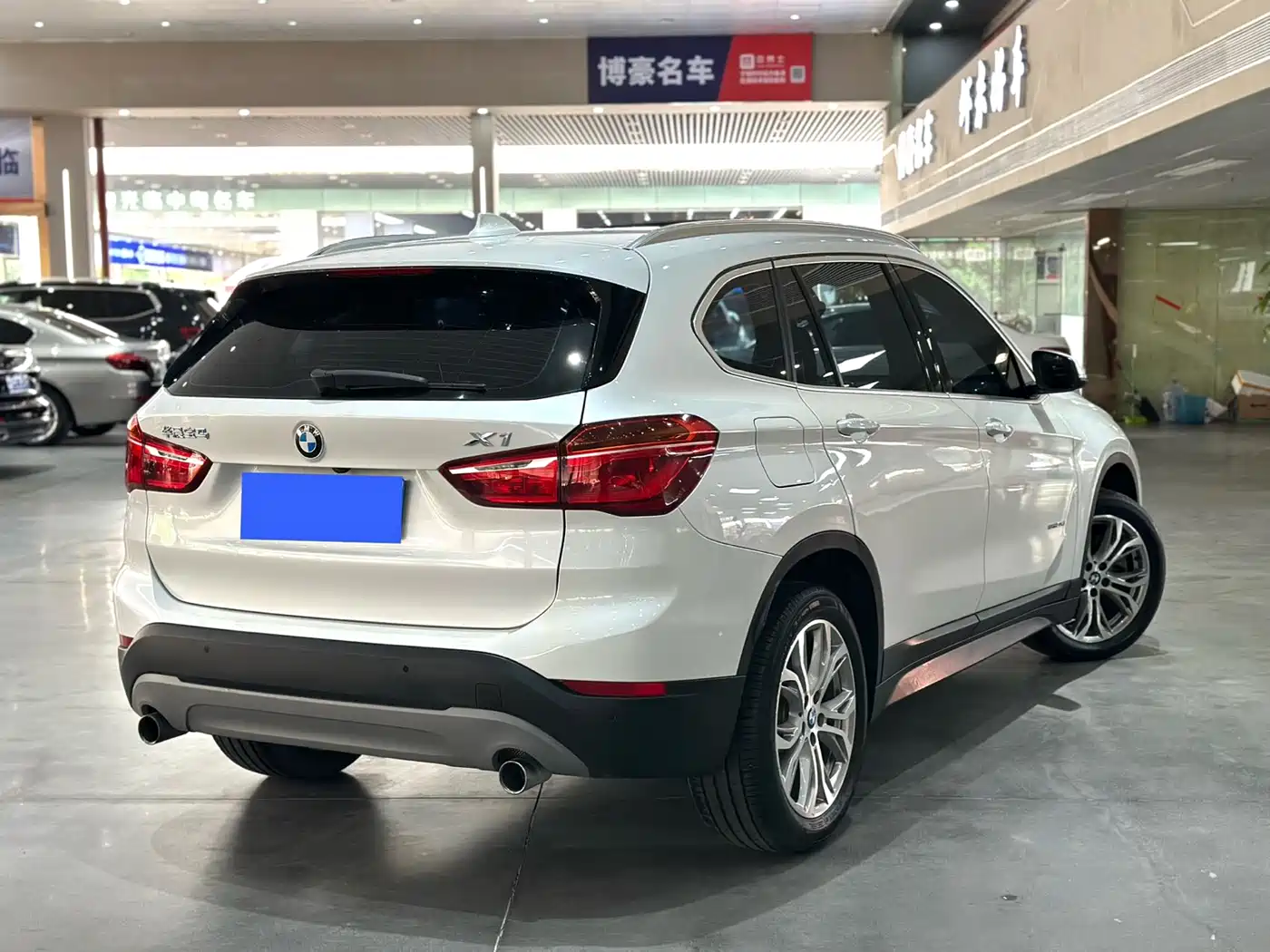 BMW X1 2018 sDrive20Li Leading Model фото 5
