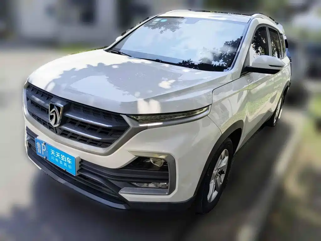 Baojun 530 2019 2019 1.5T CVT Elite Edition China VI