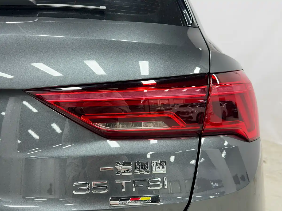 Audi Q3 2022 35 TFSI Fashion Dynamic фото 9