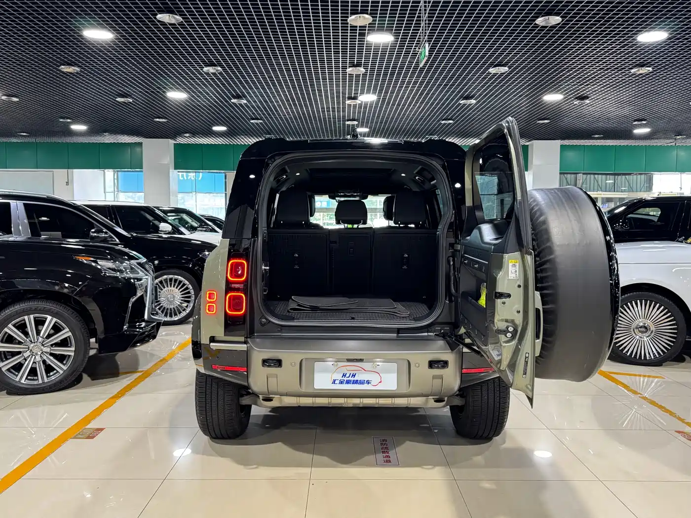 Land Rover Defender 2024 2024 110 3.0T P400 X-DYNAMIC HSE