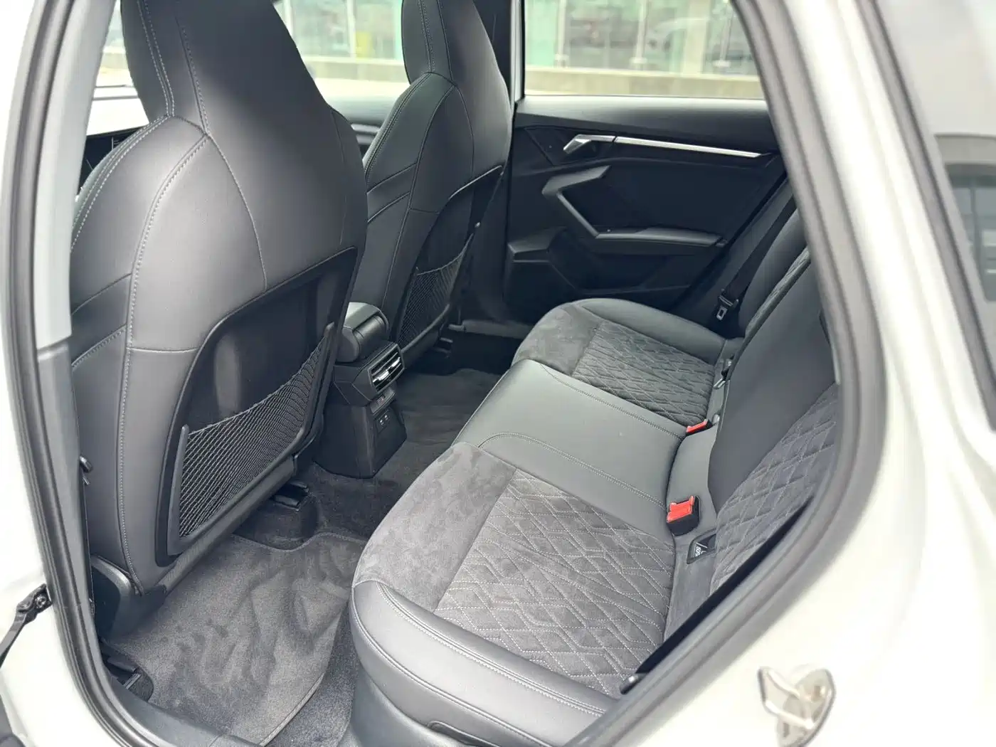 Audi A3 2023 Sportback 35 TFSI Luxury Elegance фото 6
