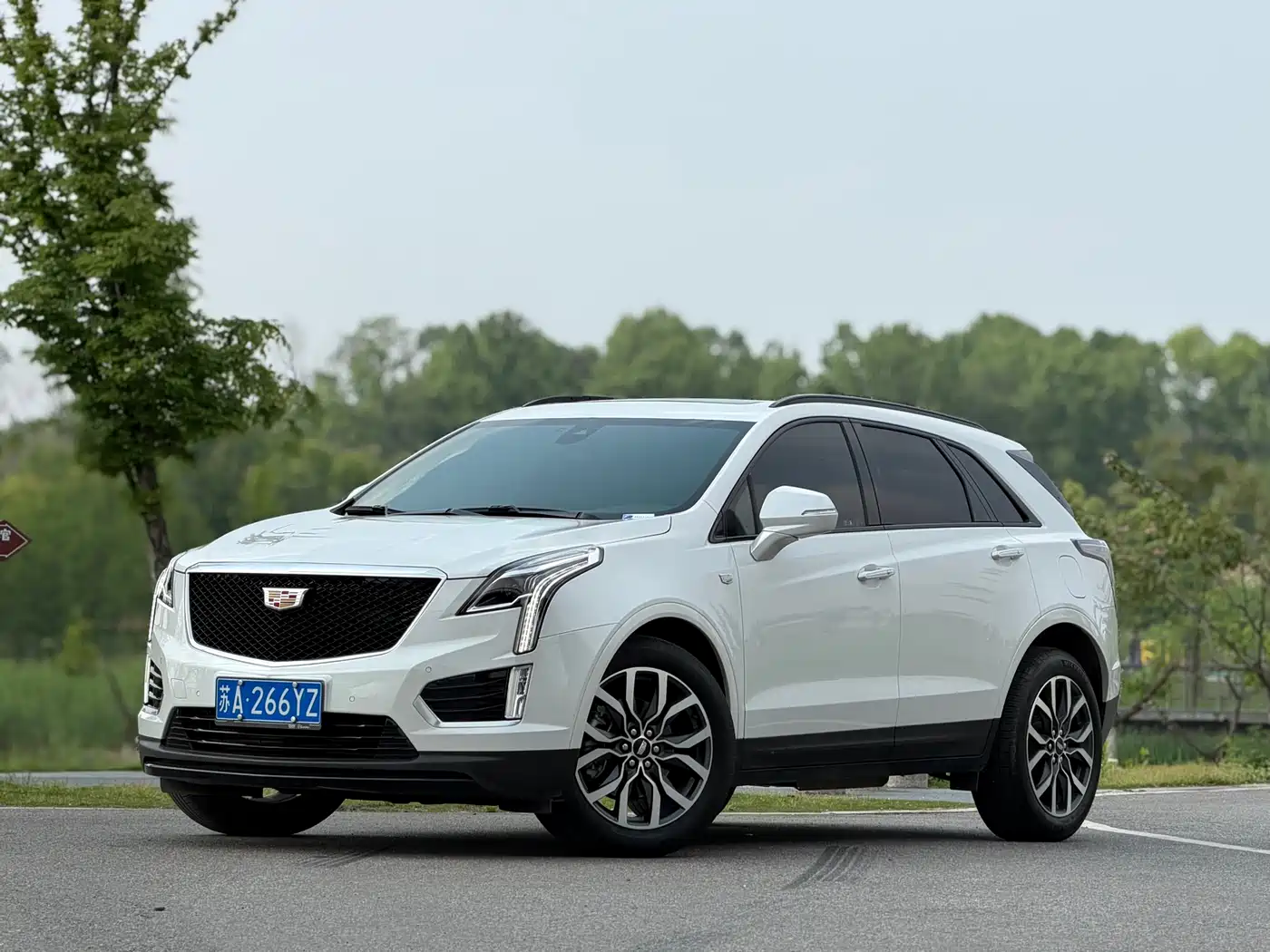 Cadillac XT5 2024 2.0T AWD Luxury (Hummingbird Edition)