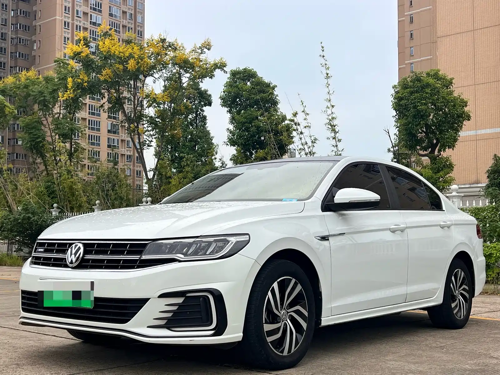 Фото 1 - Volkswagen Bora Pure Electric
