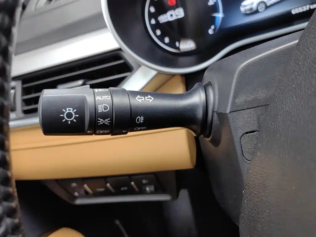 Geely Vision S1 2018 2018 1.4T CVT Sharp Enjoy