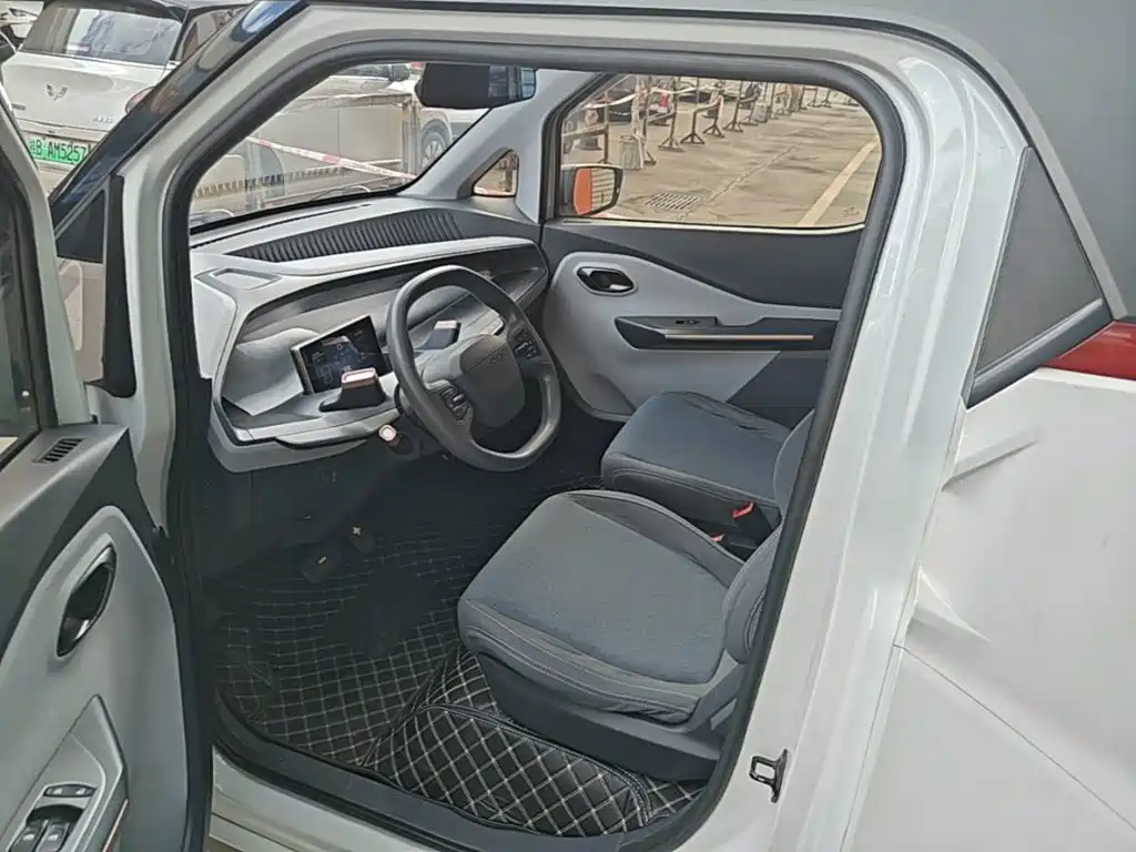 Baojun E200 2020 2020 305KM Smart Edition