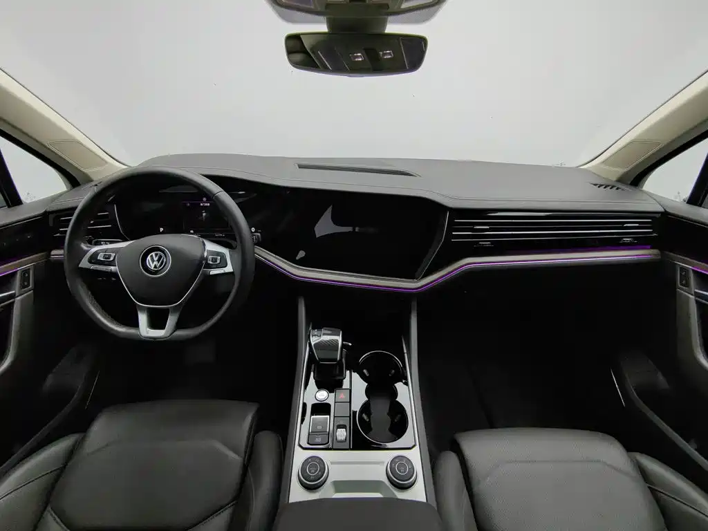Фото 5 - Volkswagen Touareg