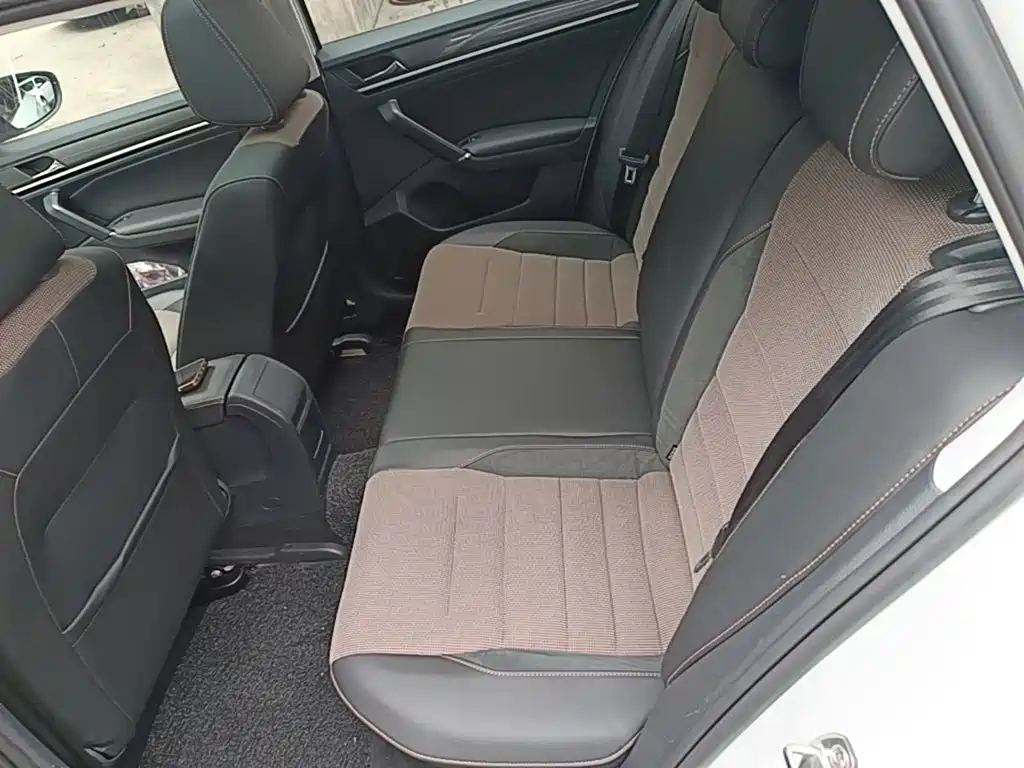 Volkswagen C-TREK 2018 2018 230TSI DSG Comfort