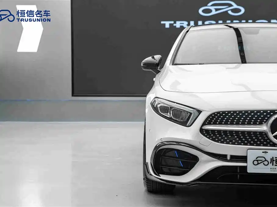 Mercedes-Benz A-Class 2019 A 200 L Sport Sedan фото 8