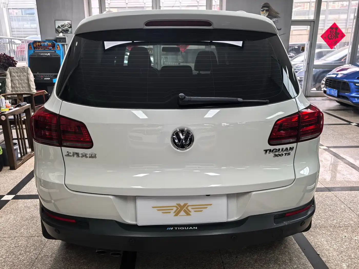 VOLKSWAGEN TIGUAN