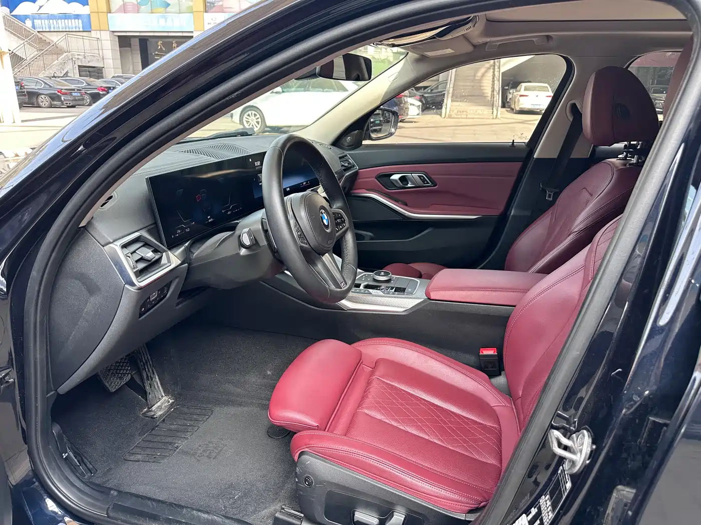 BMW 3 Series 2023 325Li M Sport Black Night Package фото 3