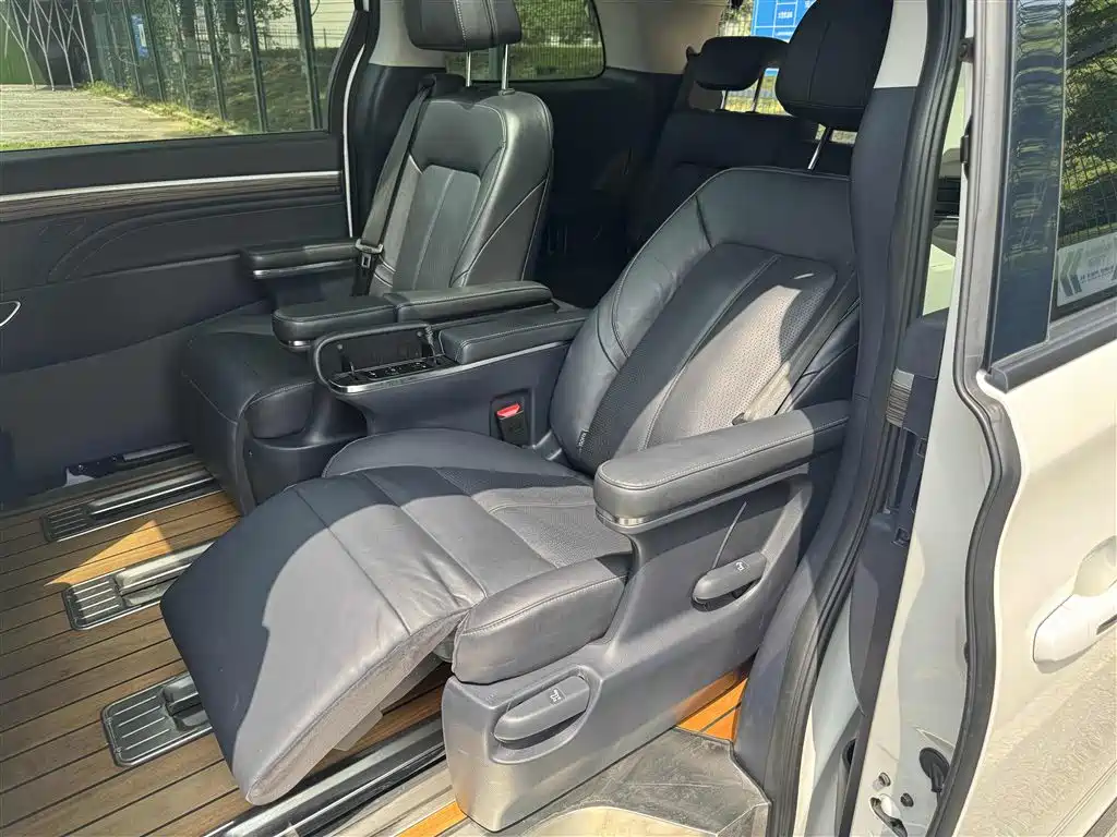 GAC Trumpchi Trumpchi M8 2021 Leading Show Series 390T Prestige Edition фото 24