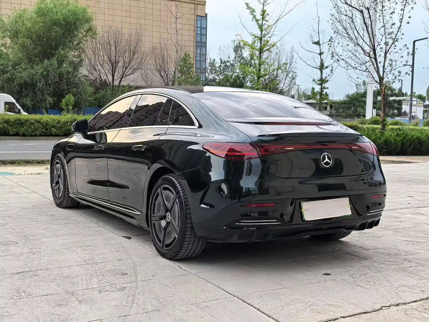 Mercedes-Benz EQE 2022 350 Luxury Edition фото 7