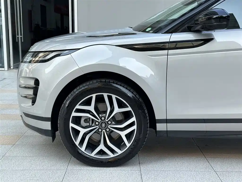 Land Rover Range Rover Evoque 2024 Range Rover Evoque L 249PS Light Master Edition фото 23