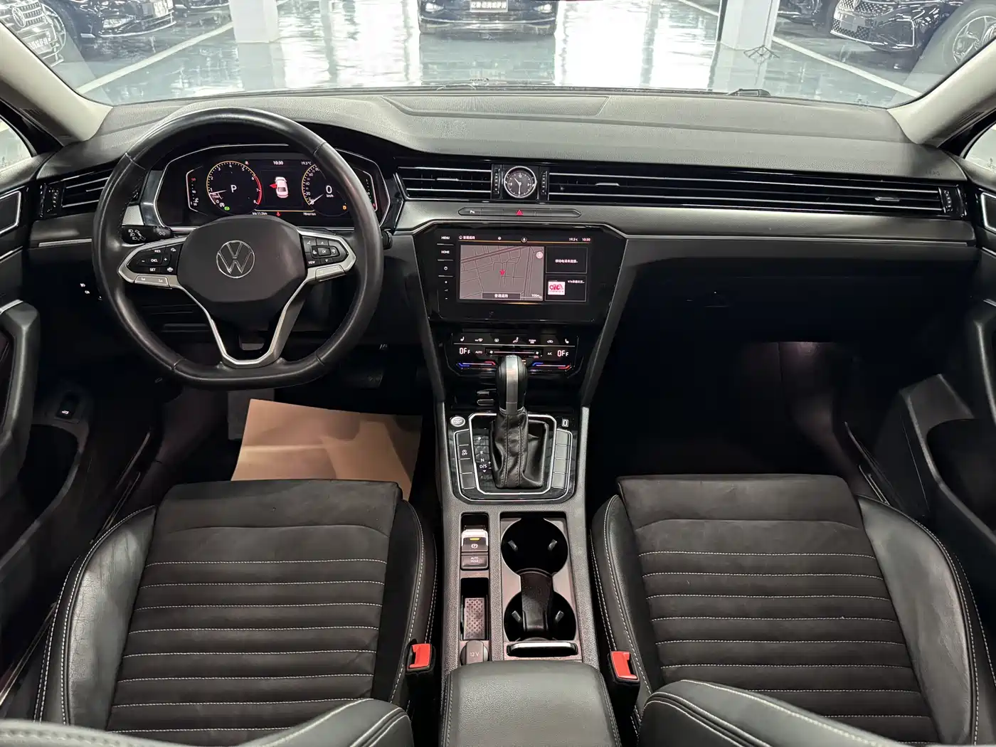 Volkswagen Magotan 2021 330TSI DSG 30th Anniversary Edition фото 6