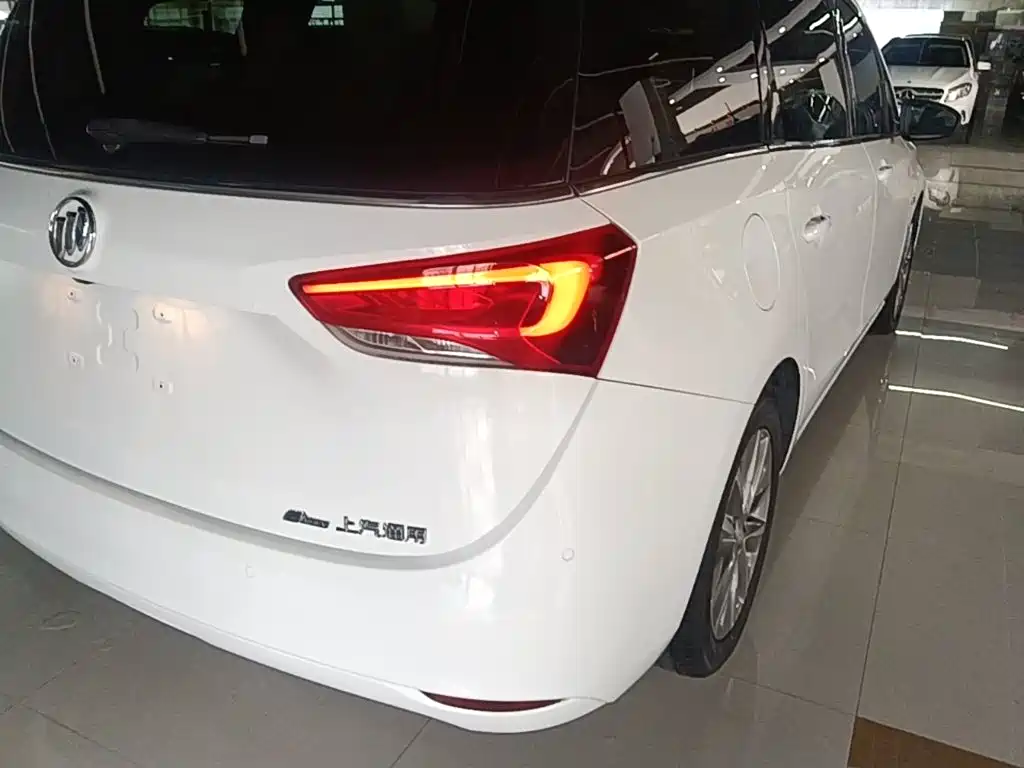 Buick GL6 2022 2021 323T Mild Hybrid Connected Luxury