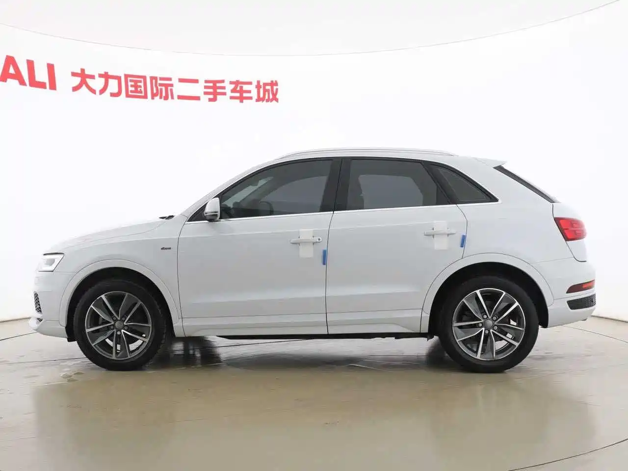 Audi Q3 2018 30 TFSI Fashion Collector's Edition фото 13
