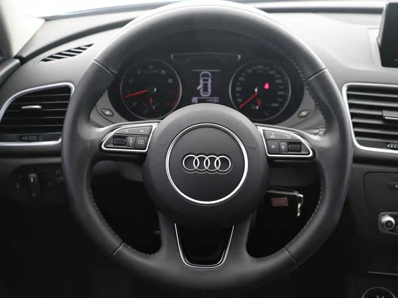 Audi Q3 2018 30 TFSI Fashion Collector's Edition фото 9