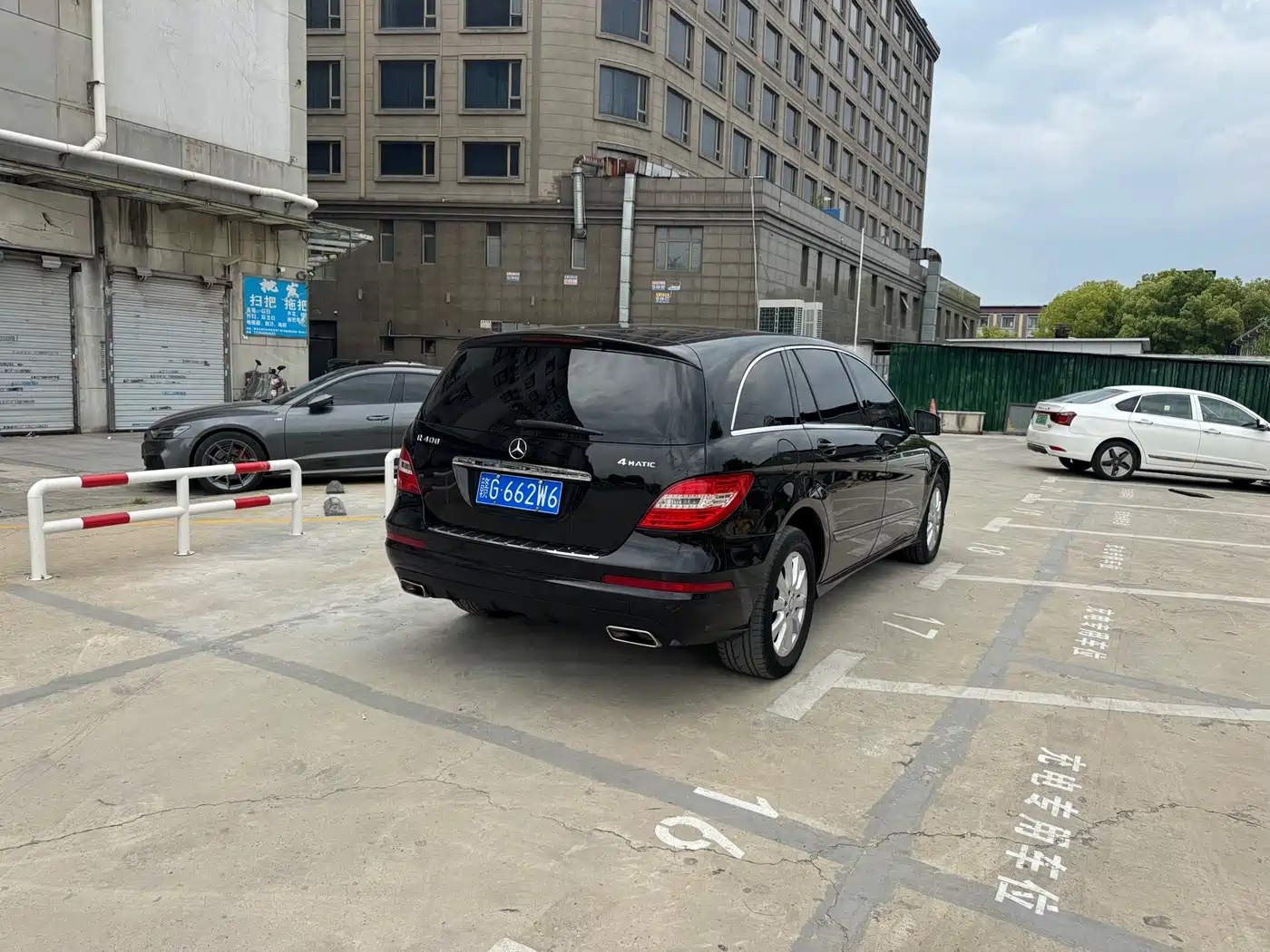 Mercedes-Benz R-Class 2017 R 320 4MATIC Business Collector's Edition фото 16