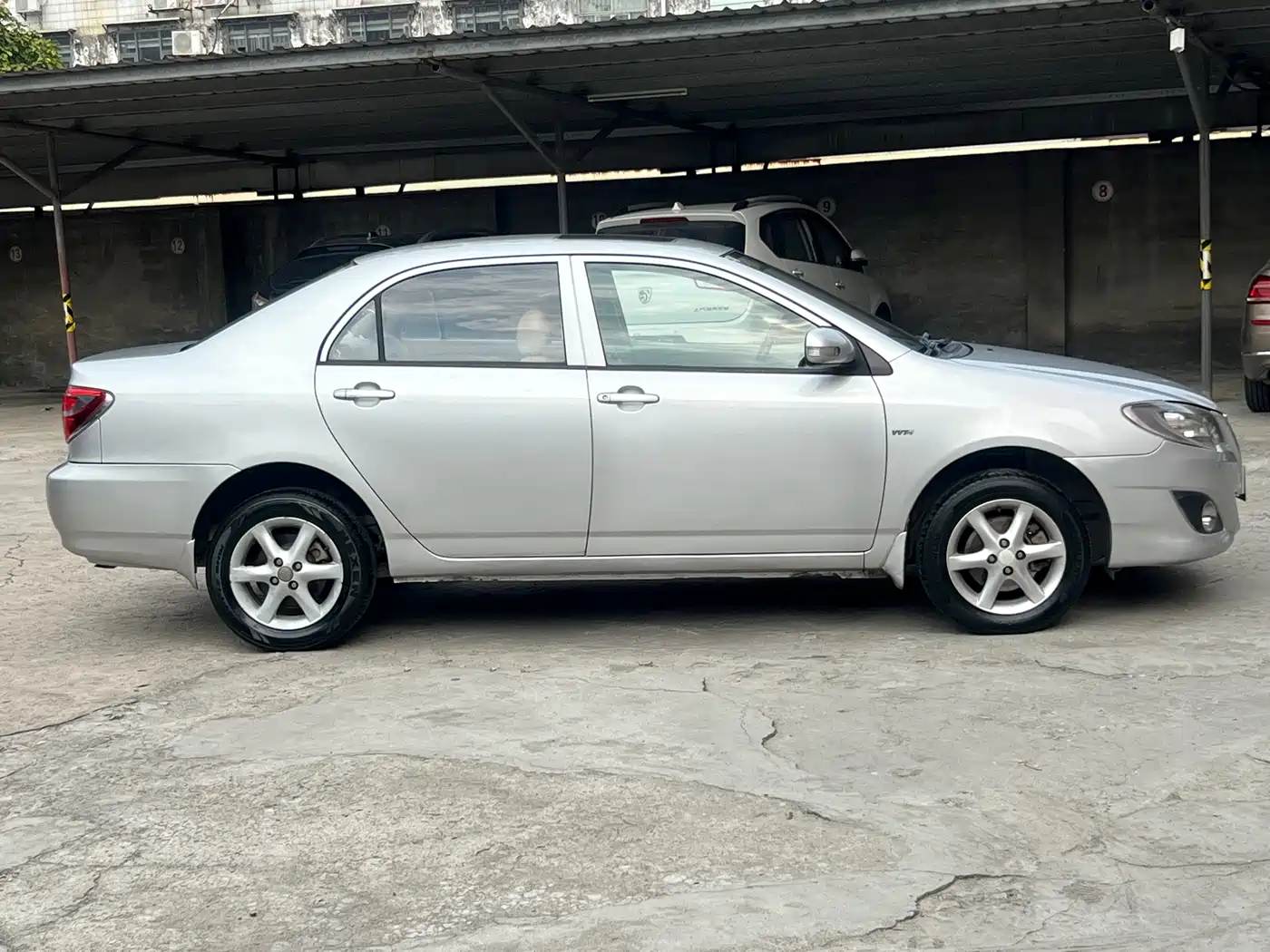 Toyota Corolla 2013 1.6L Automatic Excellence Edition фото 7