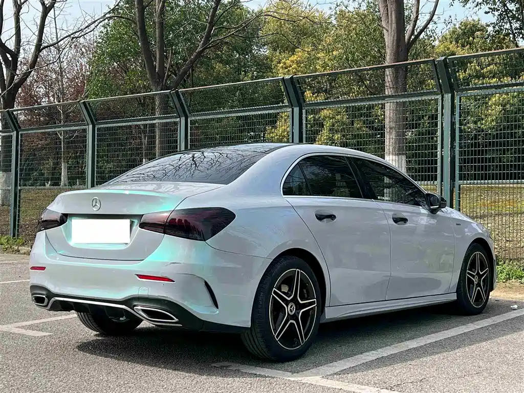Mercedes-Benz A-Class 2019 A 200 L Sport Sedane Pioneer Special Edition фото 12