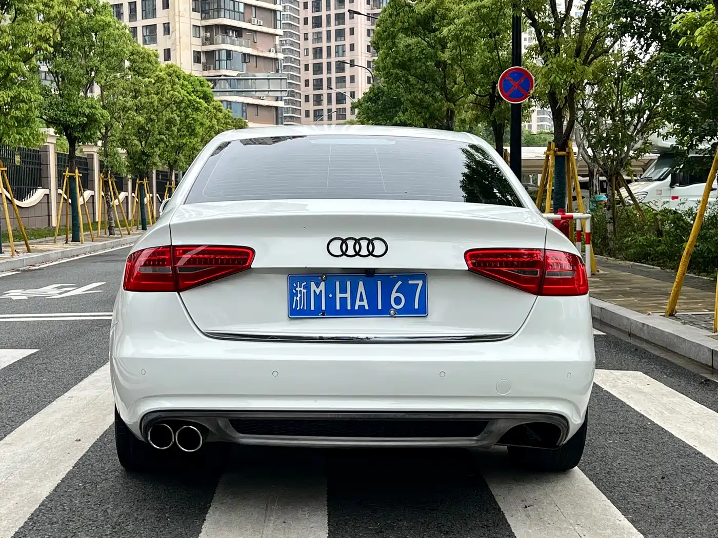 Audi A4L 2013 35 TFSI Automatic Standard фото 6