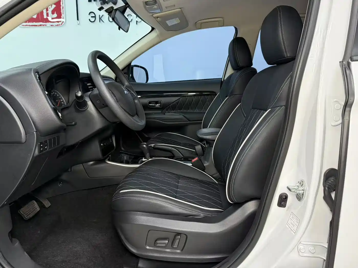 Mitsubishi Outlander 2022 2021 Facelift 2.0L 2WD Comfort Edition 5-Seater