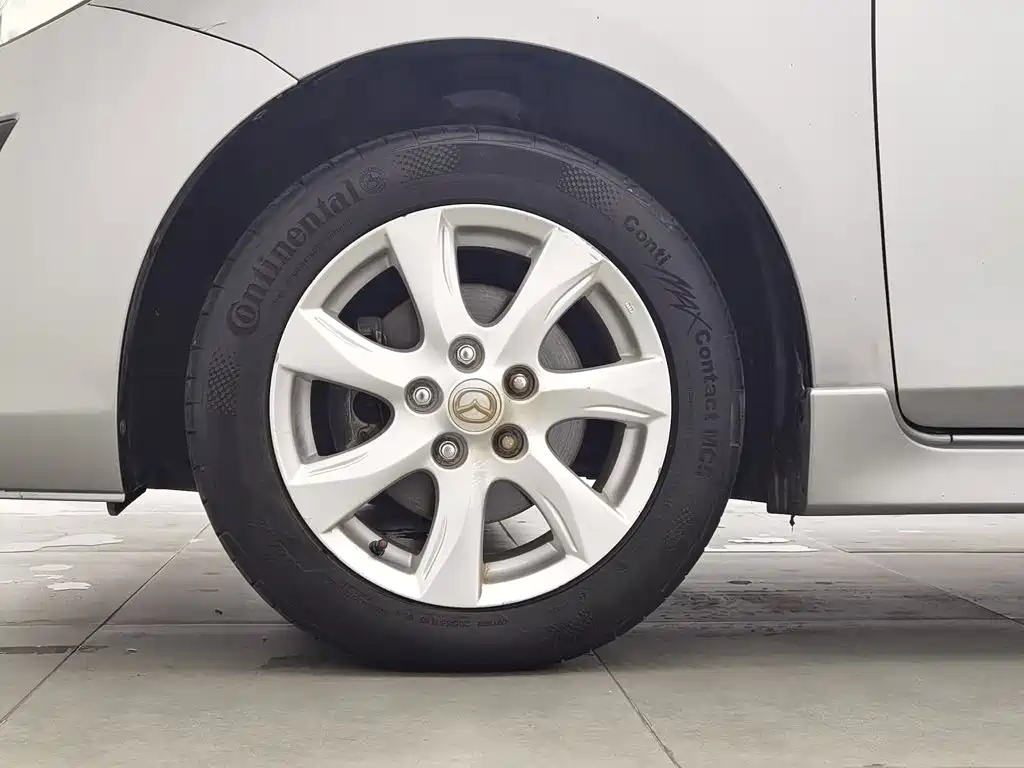 Mazda Mazda3 Axela 2013 2012 Hatchback 2.0L Automatic Luxury