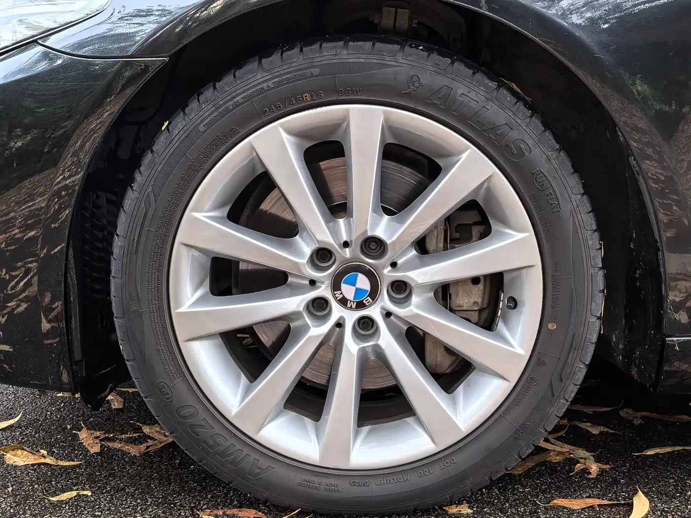 BMW 5 Series 2015 535Li Leading фото 19