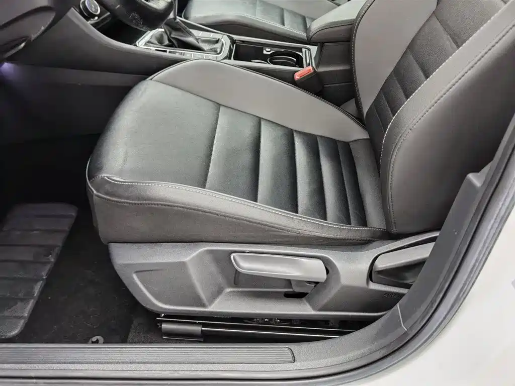Volkswagen Sagitar 2019 200TSI DSG Comfort Edition China VI фото 20