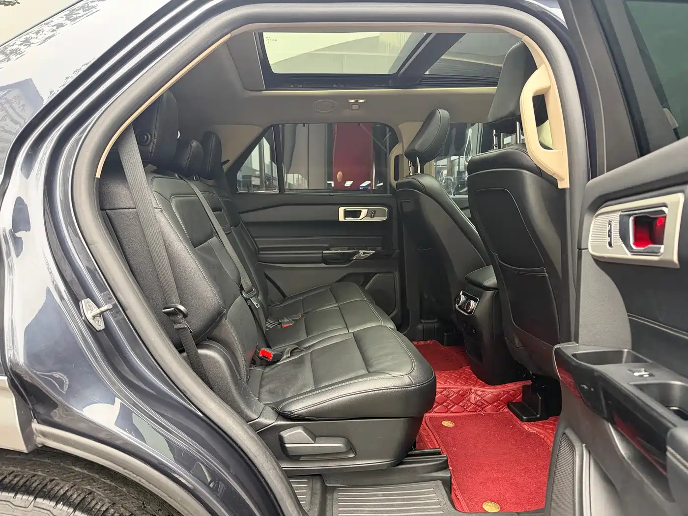 Ford Explorer 2021 2020 EcoBoost 285 AWD Titanium Edition 7-Seater