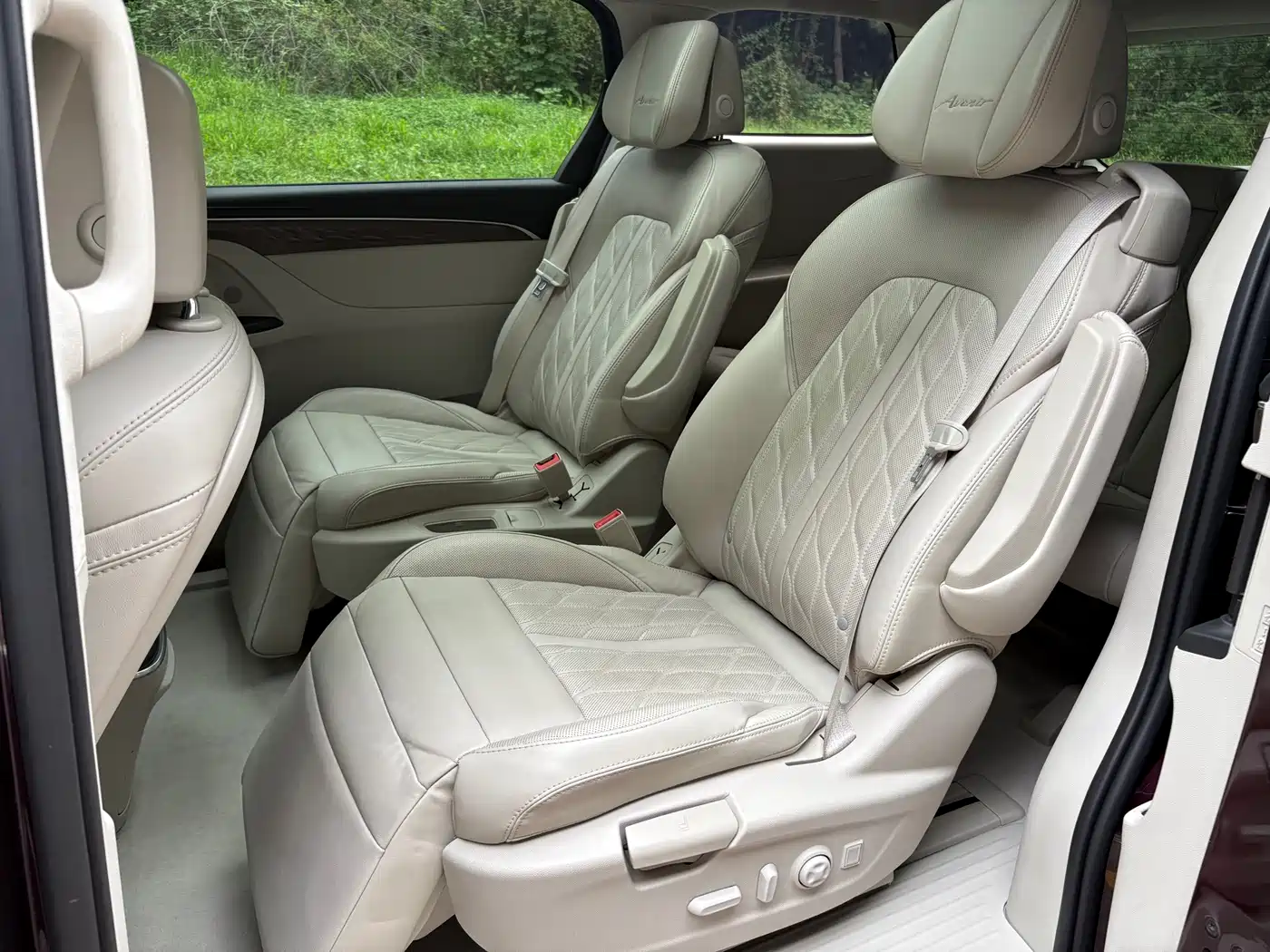 Фото 14 - Buick GL8