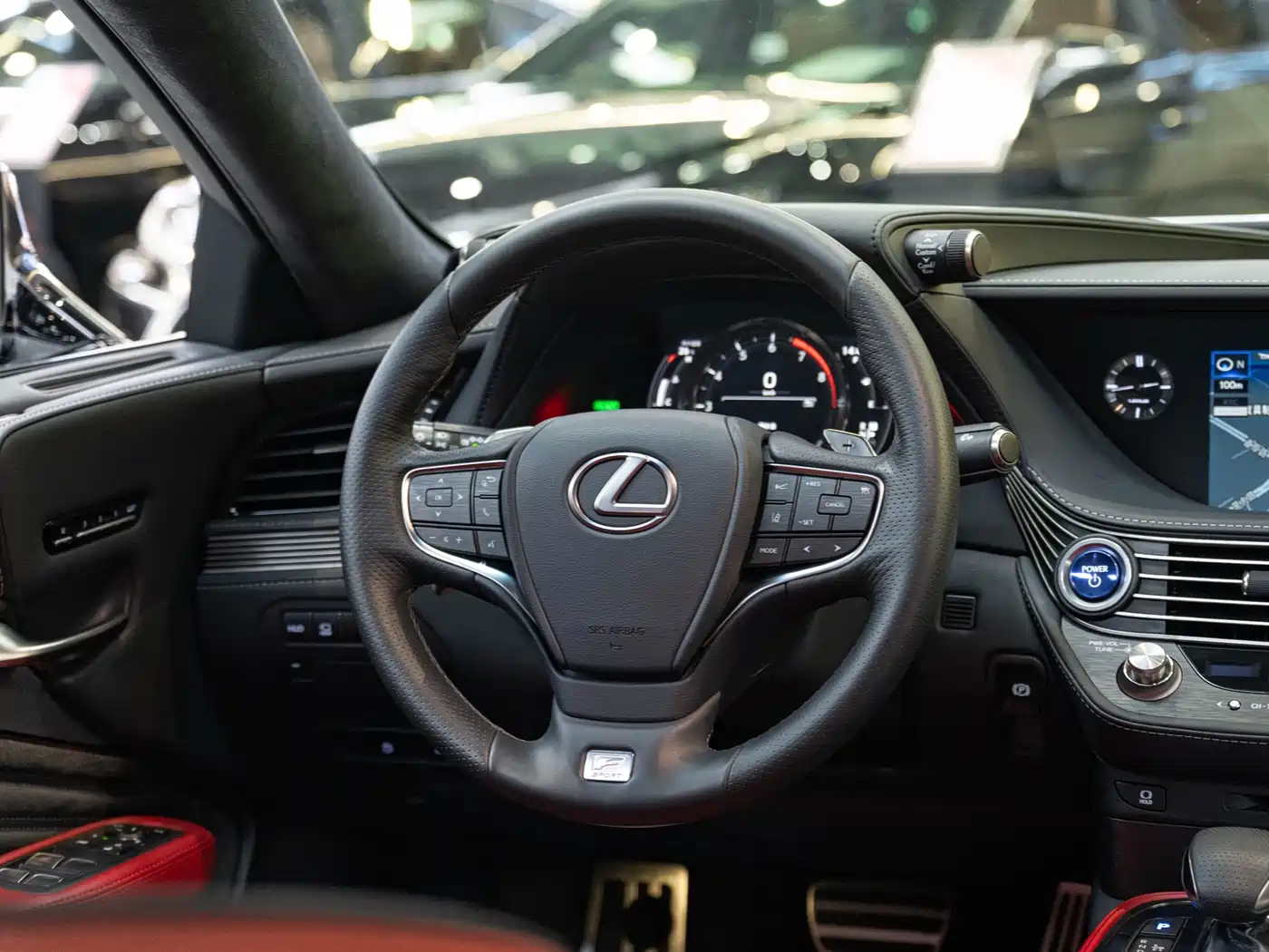 Фото 14 - Lexus LS