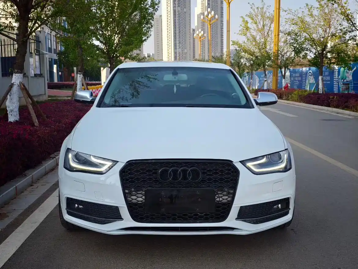 Audi A4L 2015 45 TFSI quattro Individual Sport фото 2
