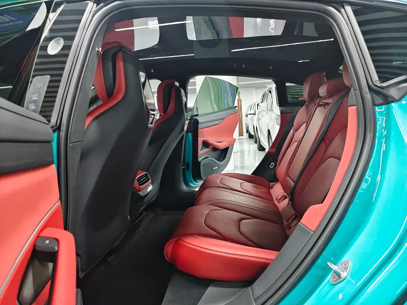 Xiaomi Auto Xiaomi SU7 2024 AWD Extended Range Advanced Smart Driving Max Edition фото 10