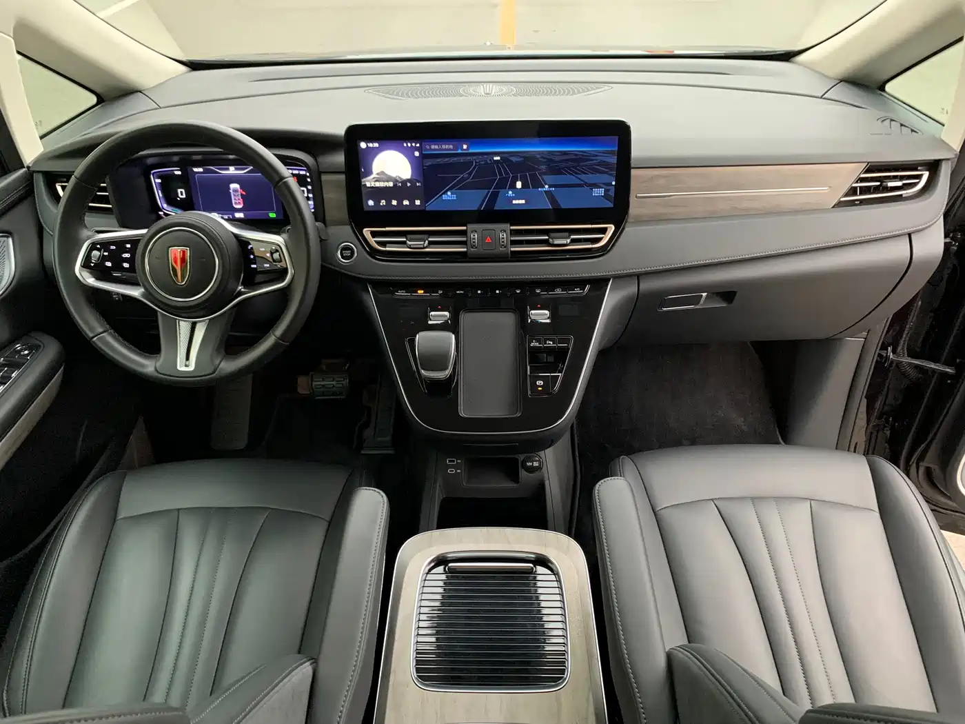 Hongqi HQ9 PHEV 2024 Model 2.0T AWD Business Edition фото 12